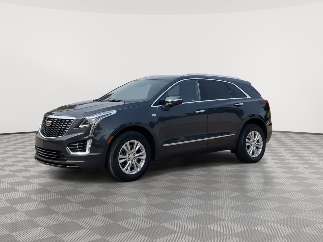 Thumbnail: 2023 Cadillac XT5 - 4