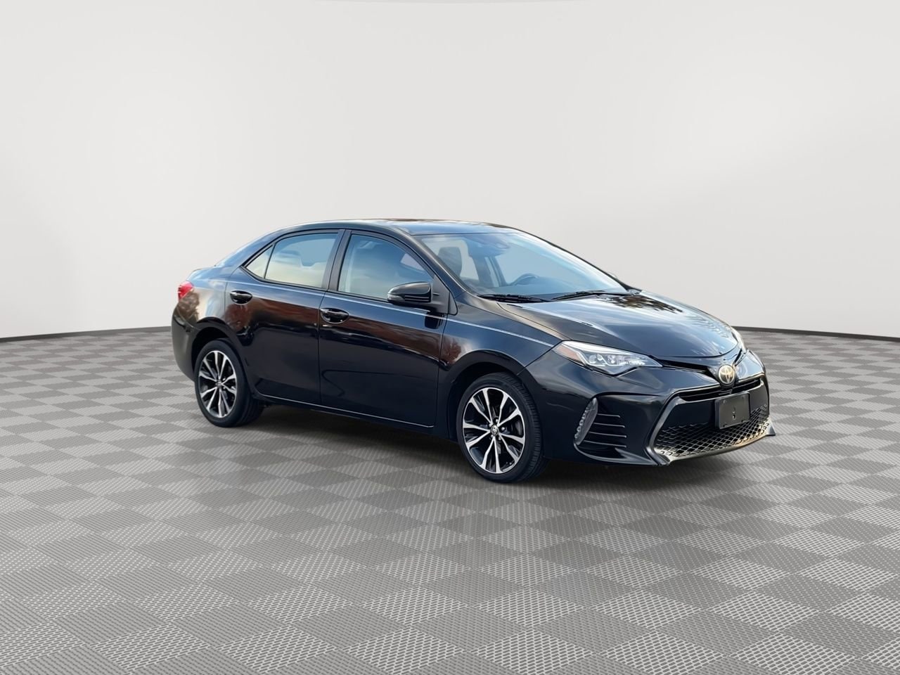 Thumbnail: 2017 Toyota Corolla - 2