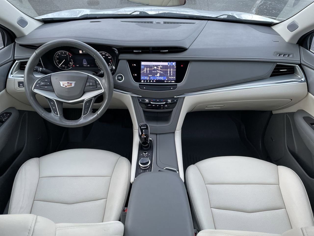 Thumbnail: 2023 Cadillac XT5 - 25