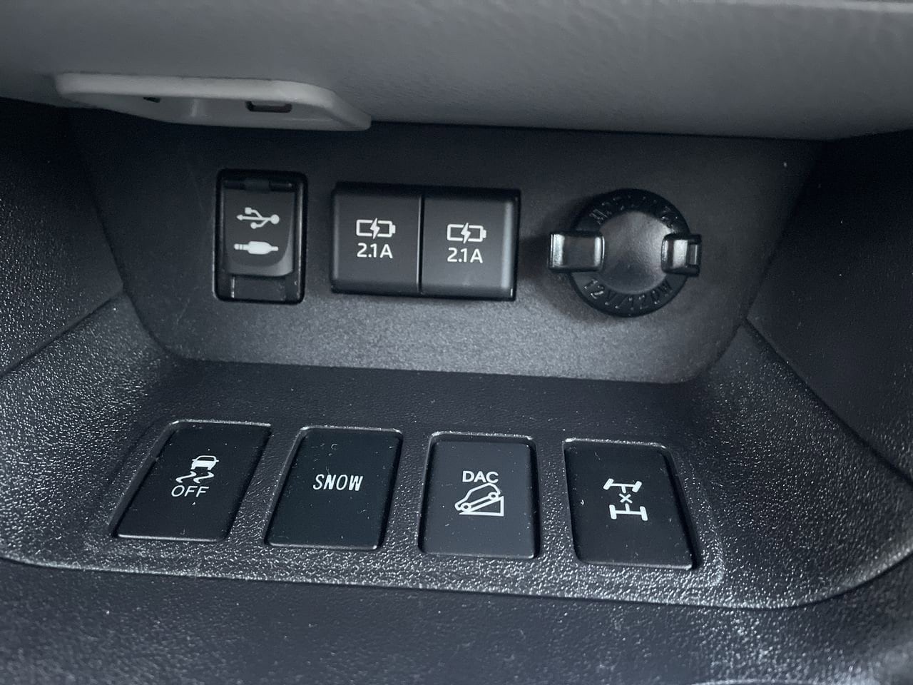 Thumbnail: 2019 Toyota Highlander - 23
