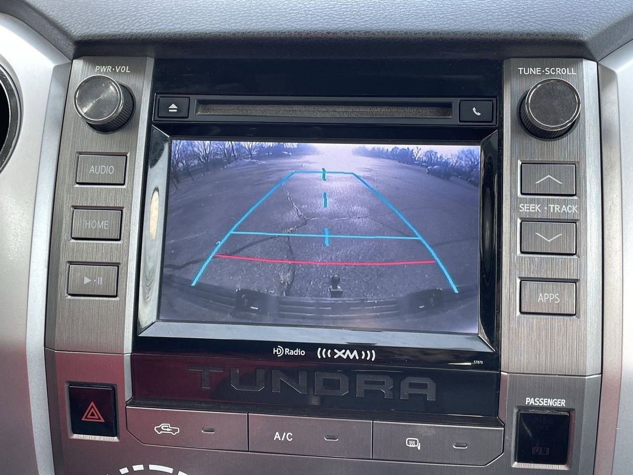 Thumbnail: 2015 Toyota Tundra - 23