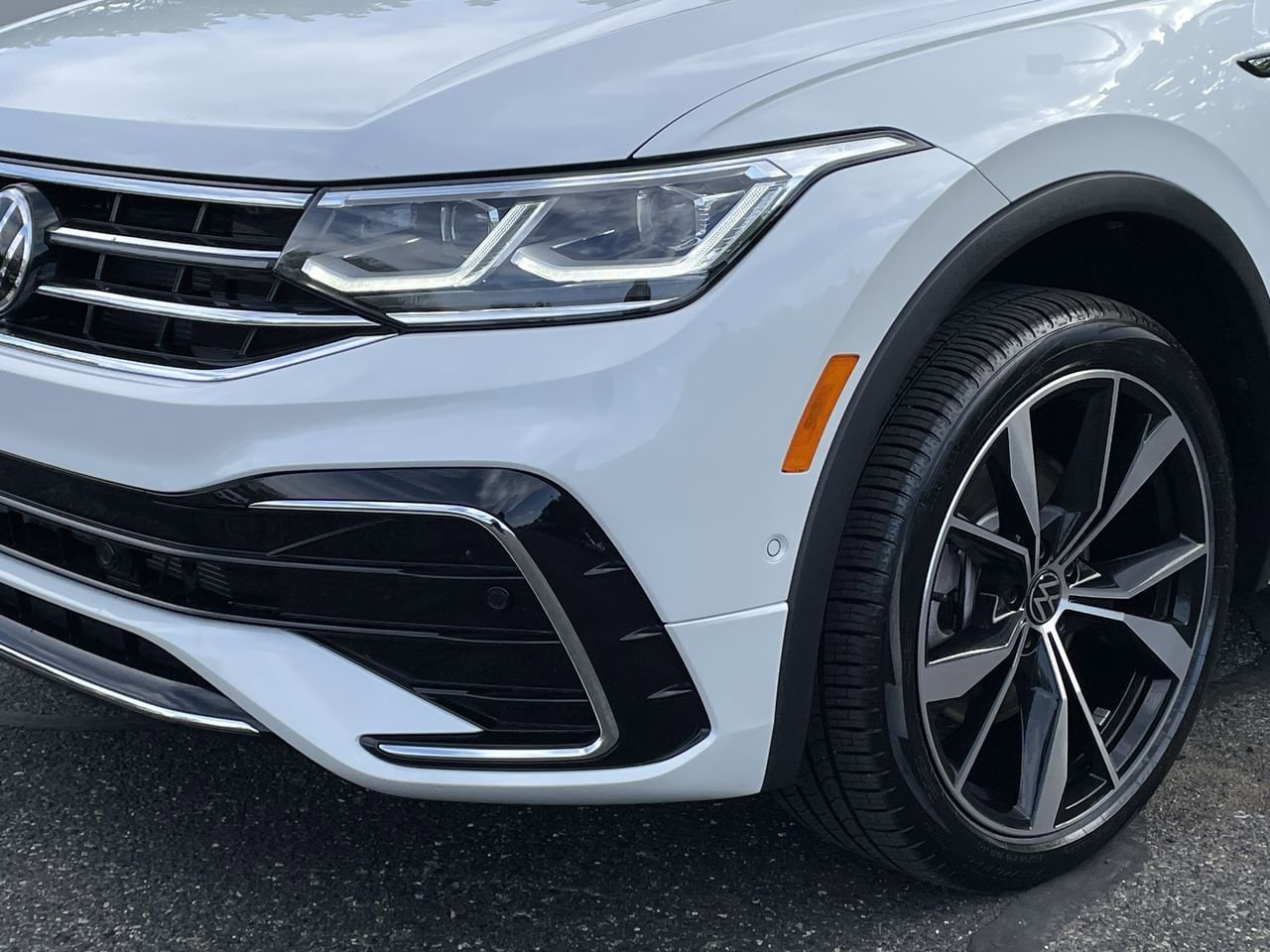 Thumbnail: 2024 Volkswagen Tiguan - 38