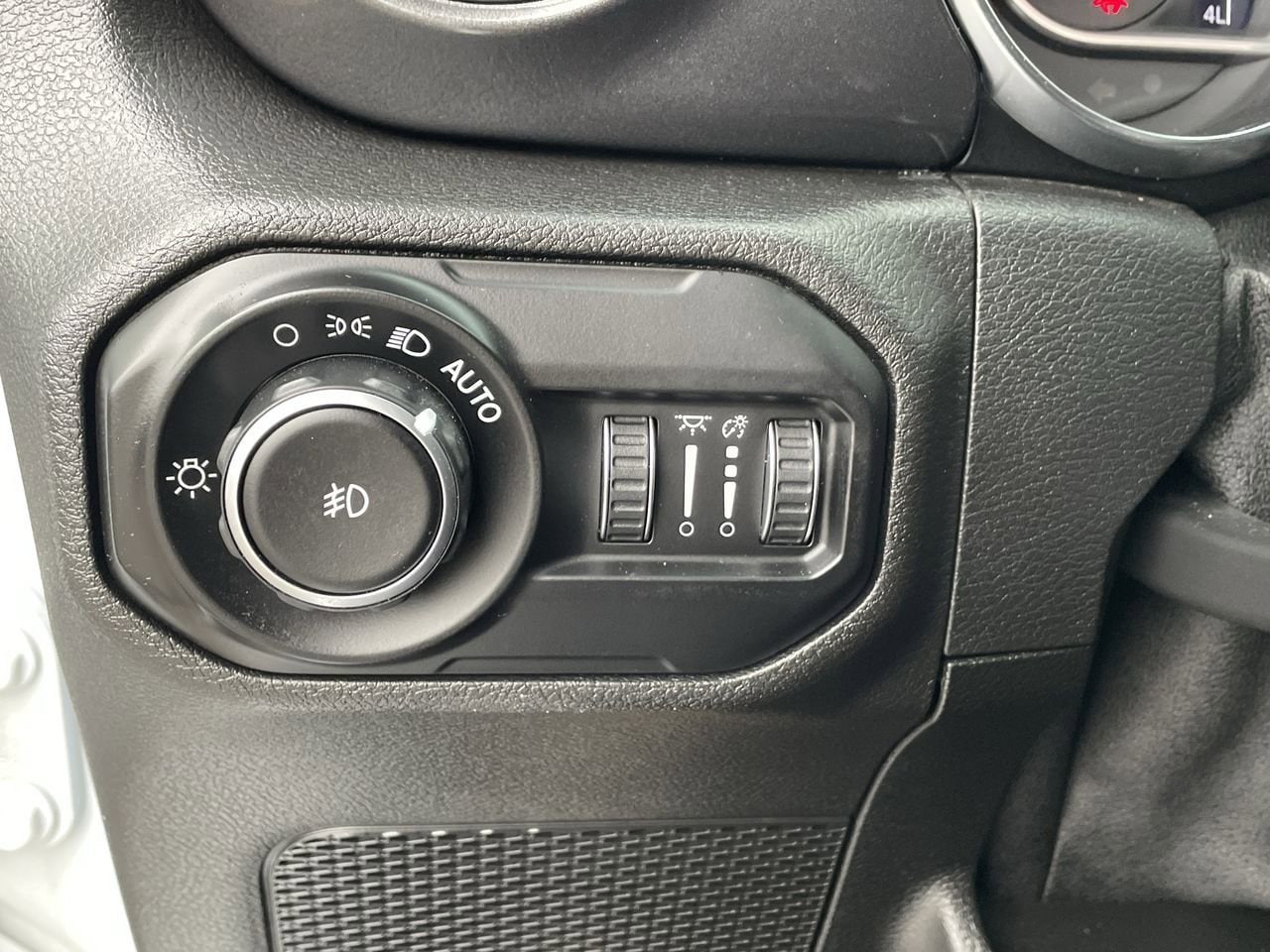 Thumbnail: 2021 Jeep Wrangler - 29