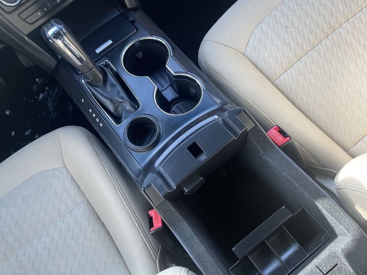 Thumbnail: 2016 Ford Explorer - 22