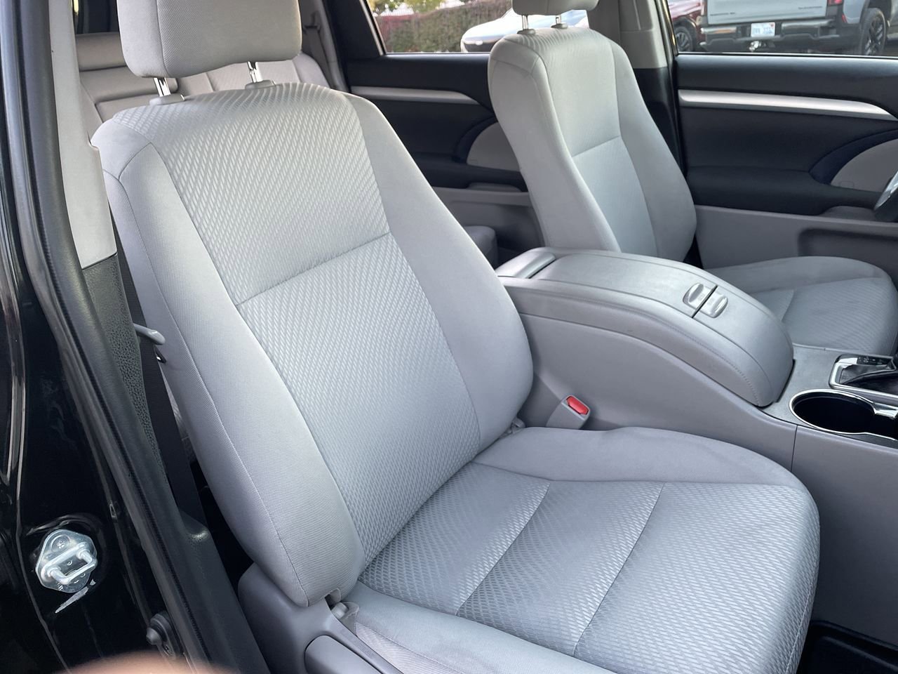 Thumbnail: 2019 Toyota Highlander - 14