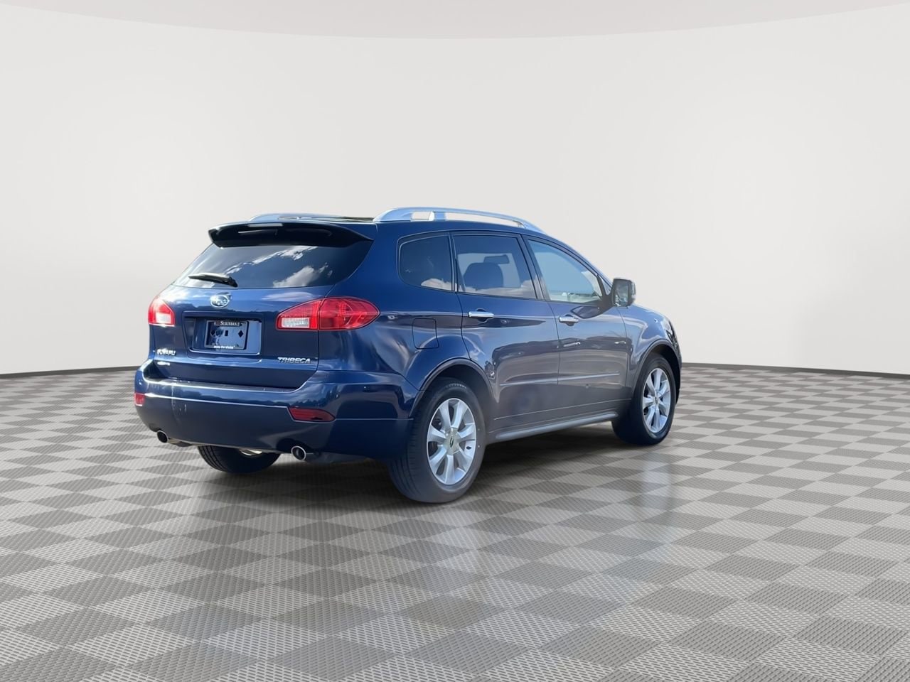Thumbnail: 2010 Subaru Tribeca - 8