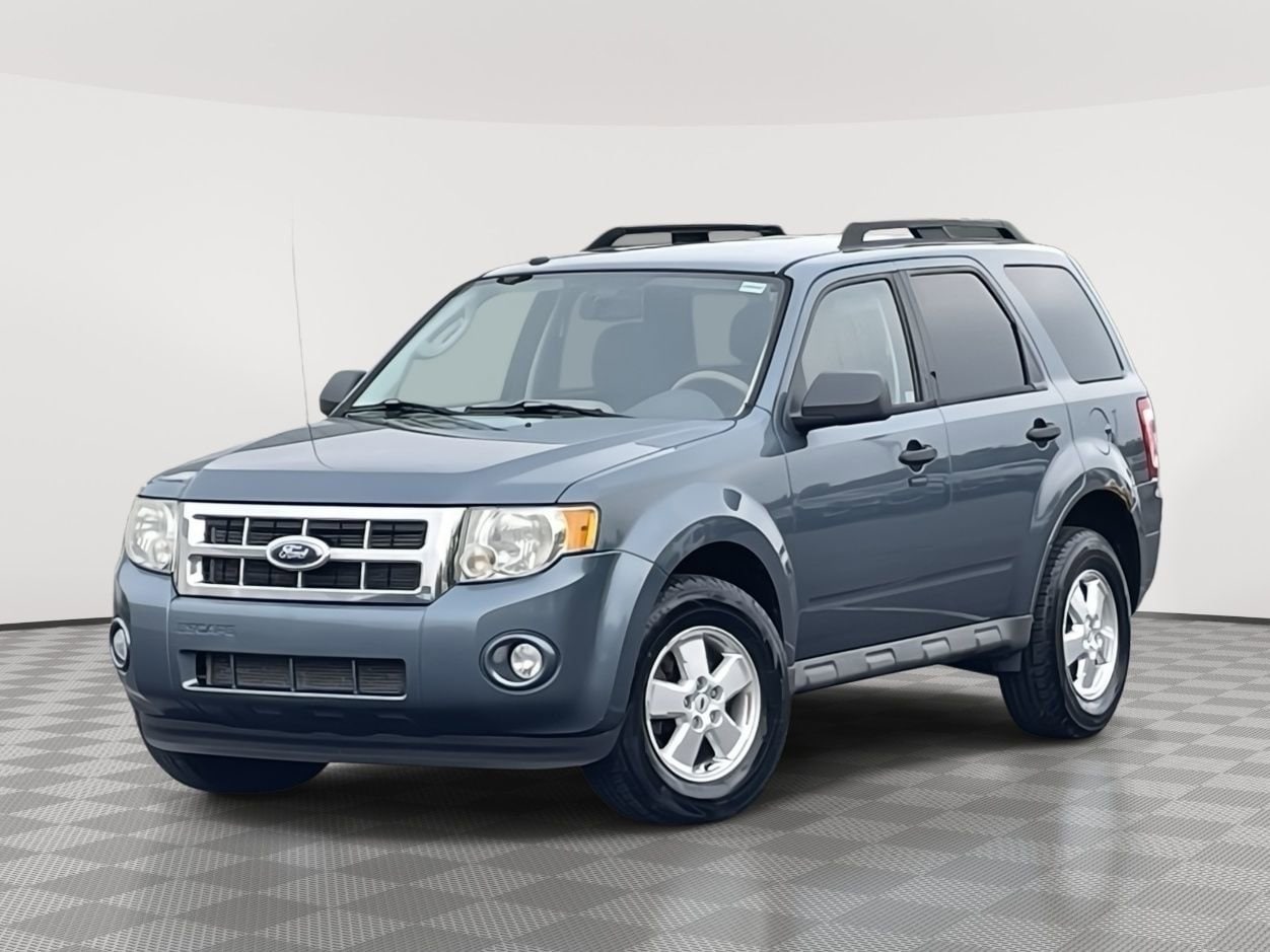 2010 Ford Escape XLT Hero Image