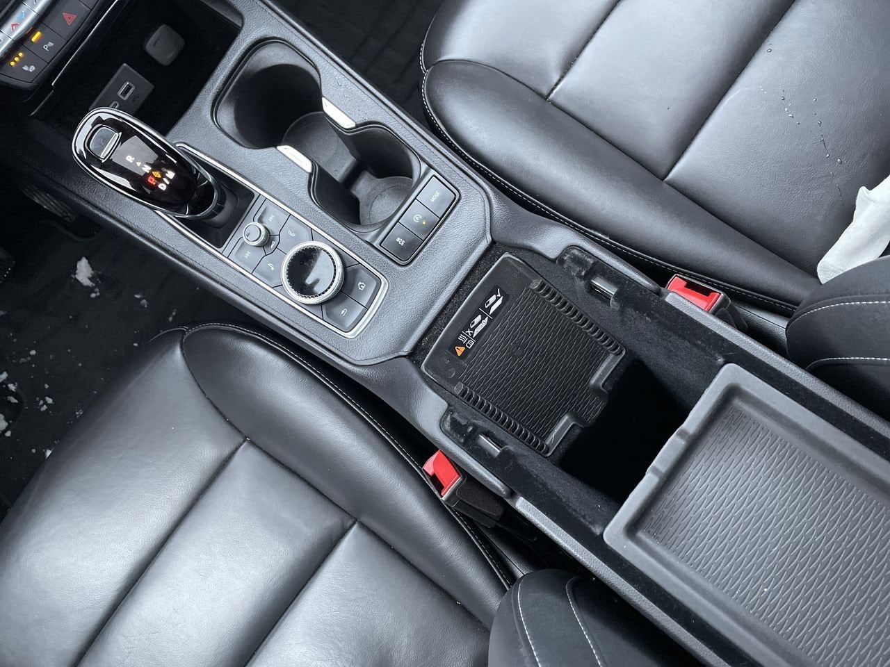 Thumbnail: 2023 Cadillac XT4 - 26