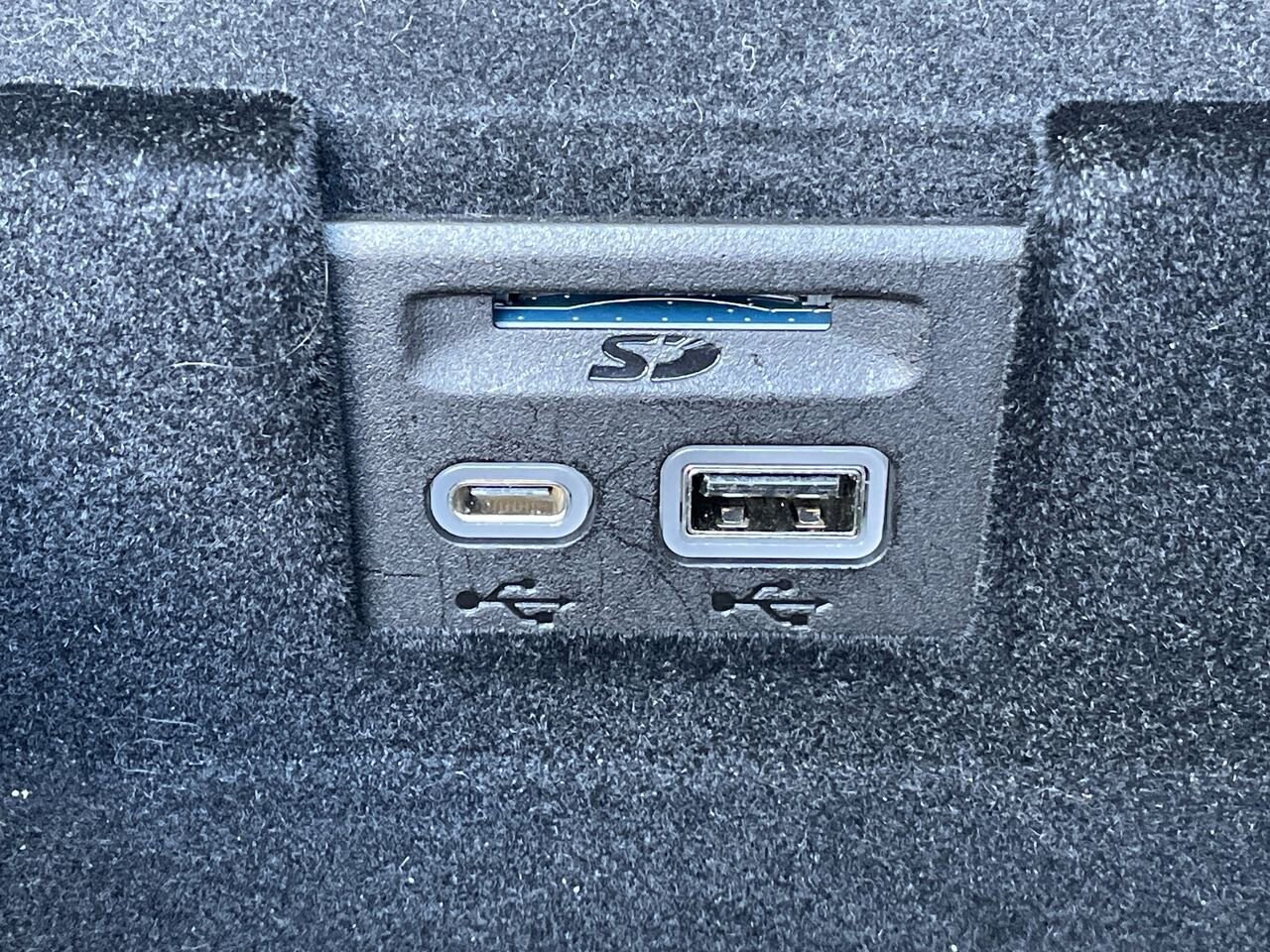 Thumbnail: 2021 Cadillac XT6 - 27