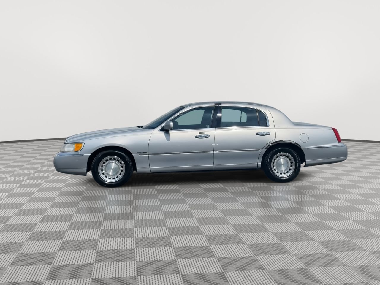 Thumbnail: 2000 Lincoln Town Car - 5