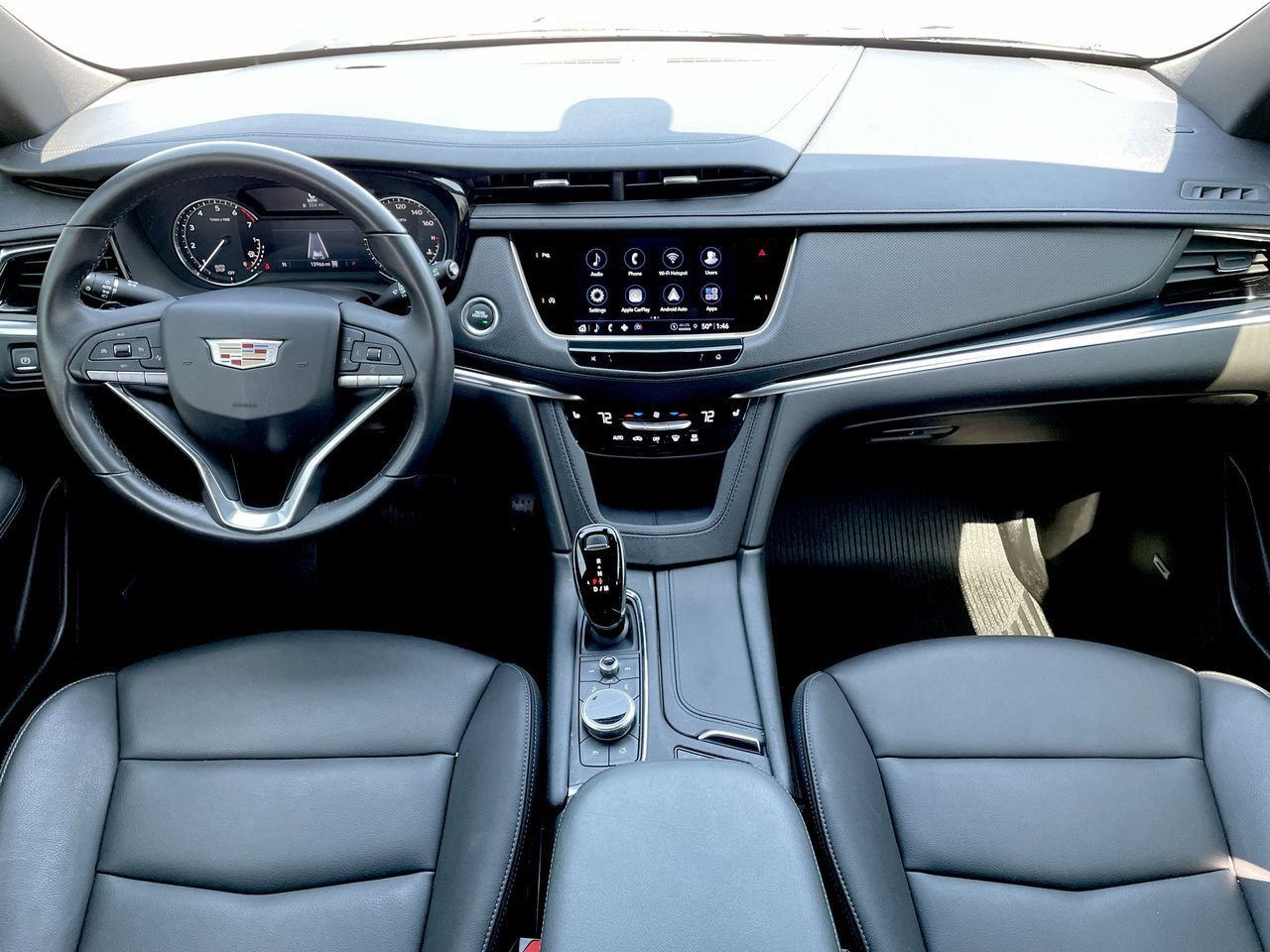 Thumbnail: 2025 Cadillac XT6 - 24