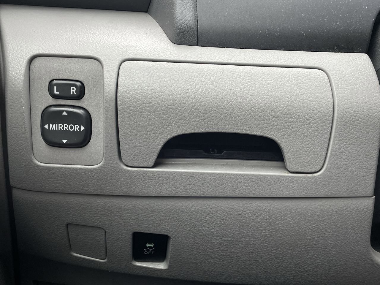 Thumbnail: 2010 Toyota Camry - 24