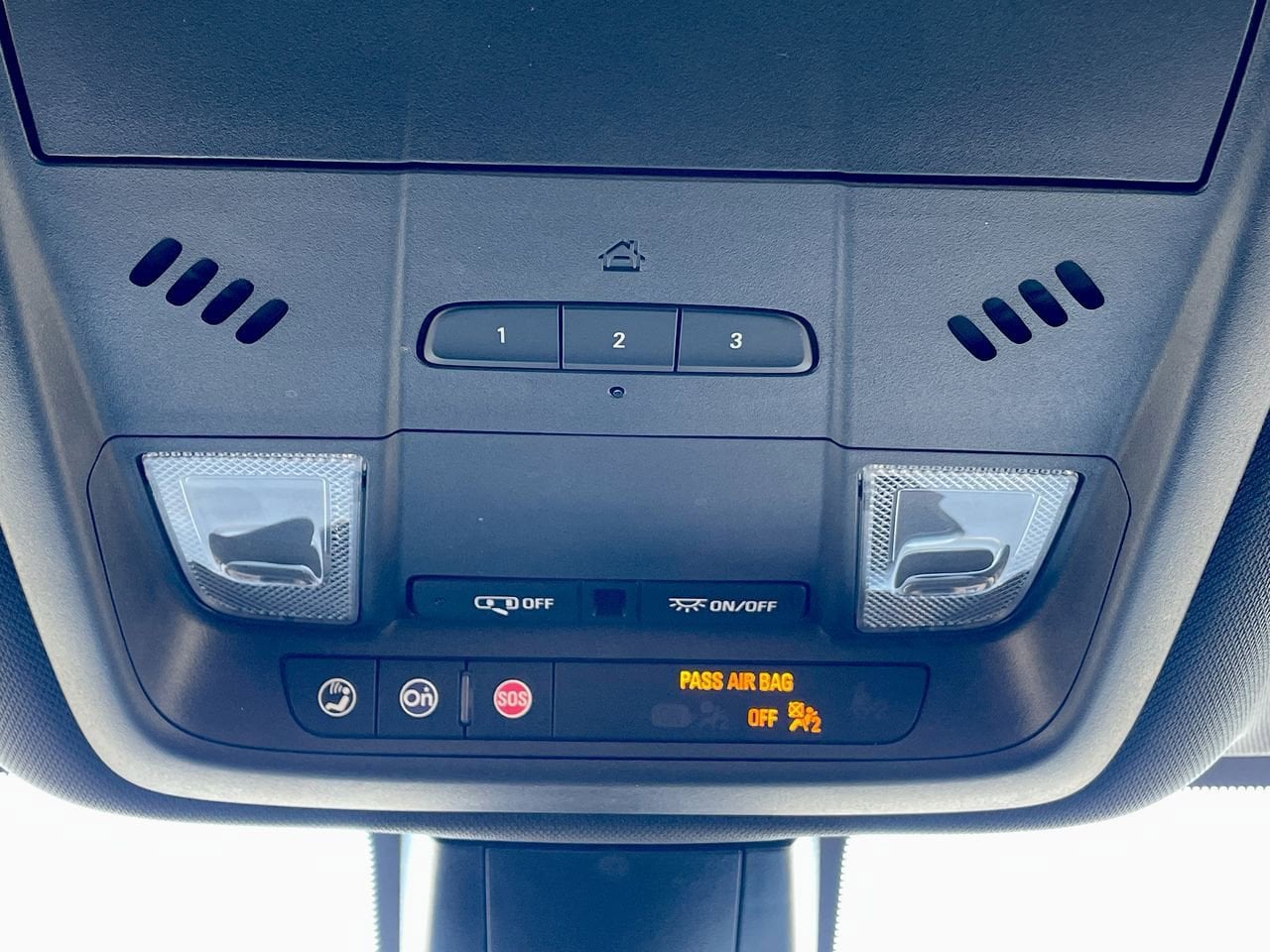 Thumbnail: 2023 Chevrolet Blazer - 32