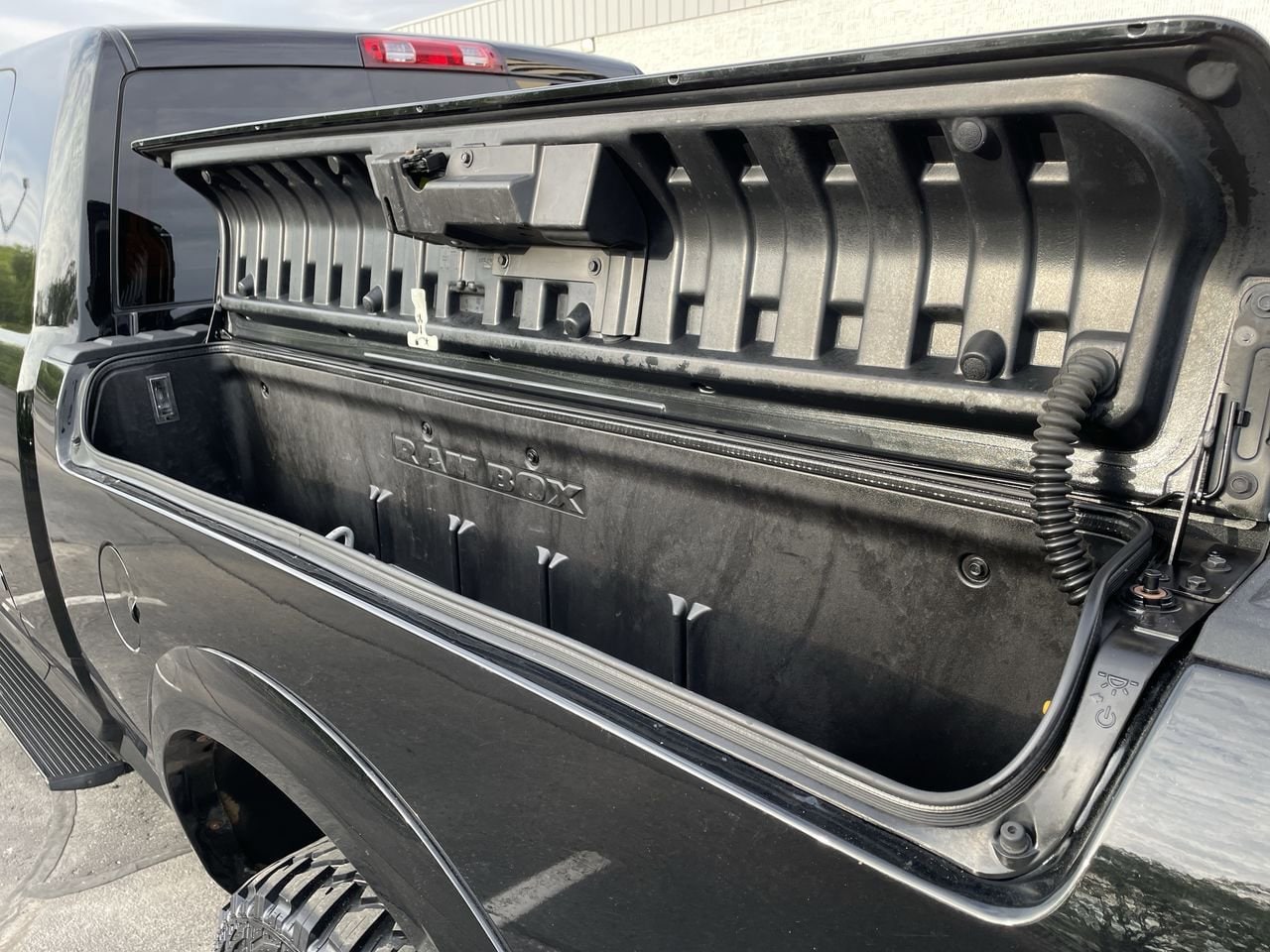 2015 RAM 3500 Longhorn 17