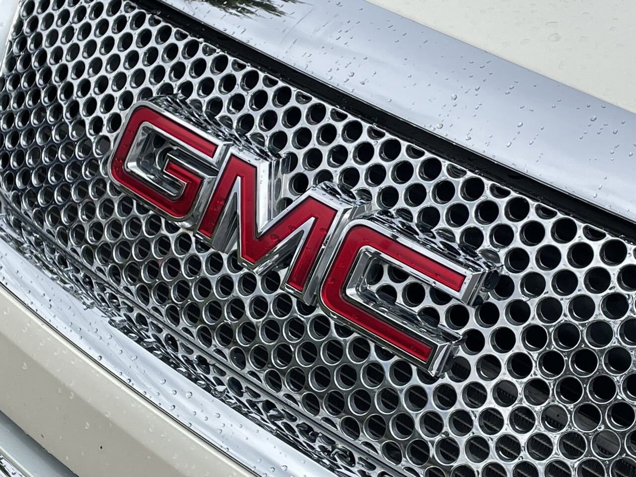 Thumbnail: 2012 GMC Acadia - 37