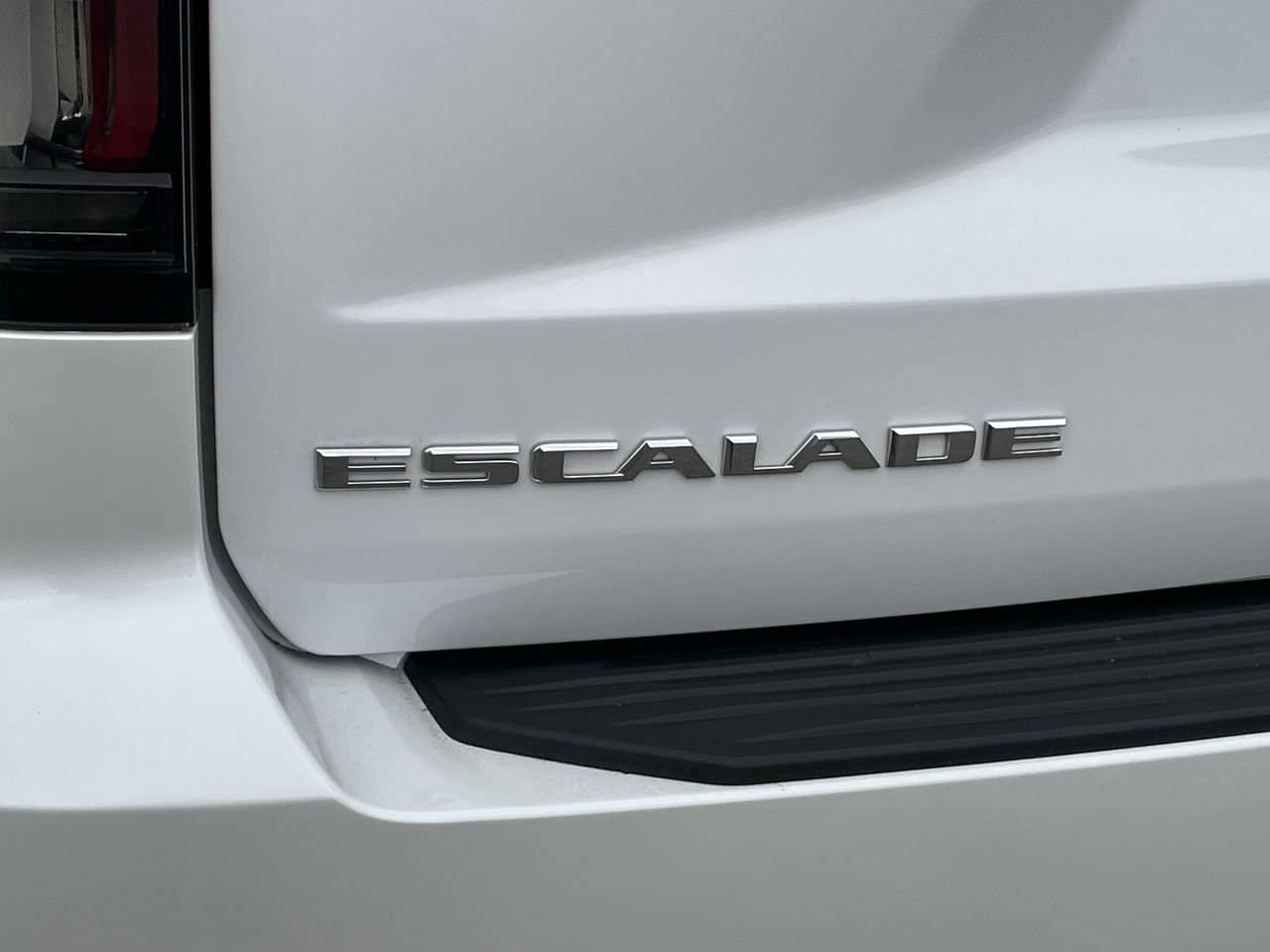 Thumbnail: 2023 Cadillac Escalade - 44