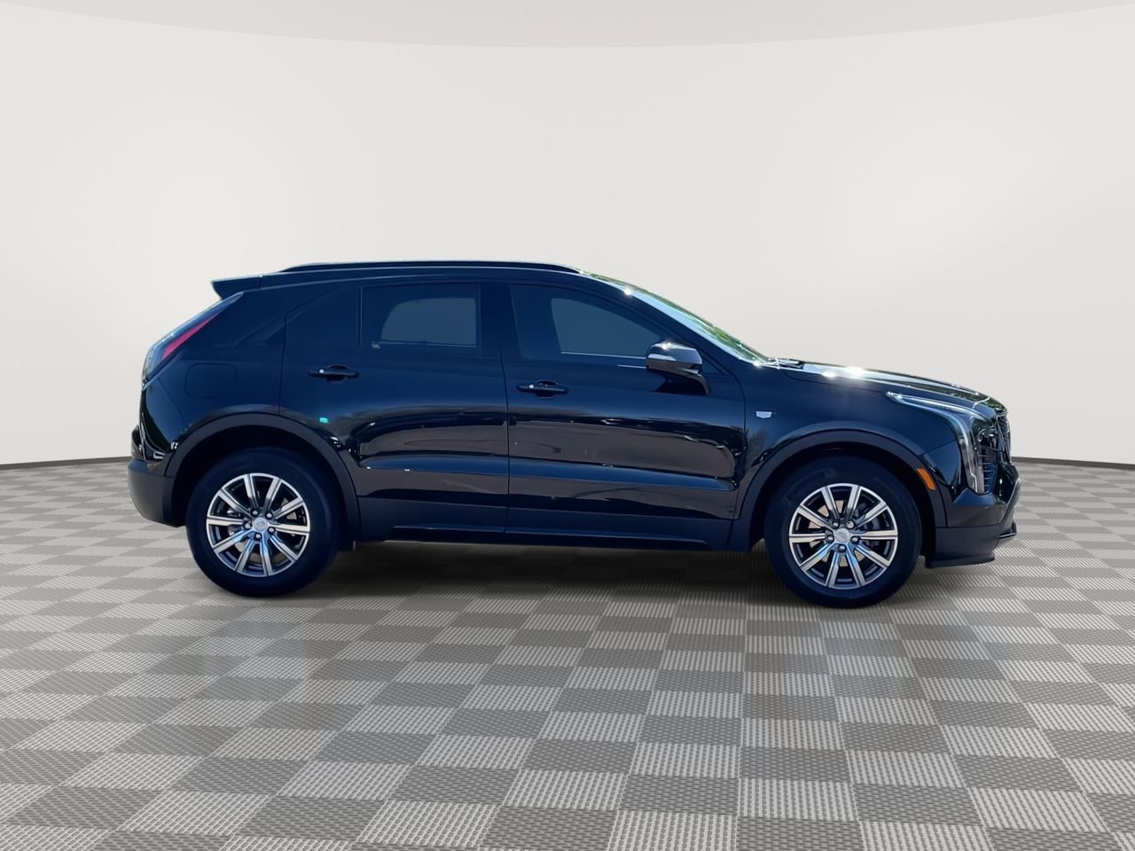 Thumbnail: 2023 Cadillac XT4 - 9