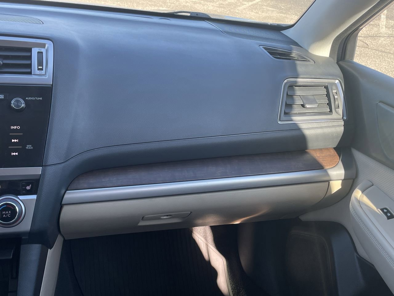 Thumbnail: 2017 Subaru Outback - 16