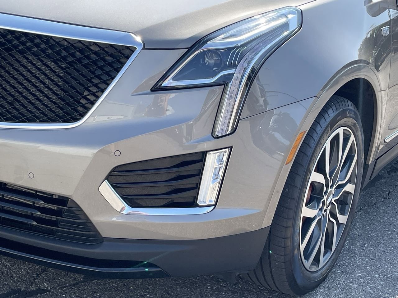 Thumbnail: 2023 Cadillac XT5 - 39