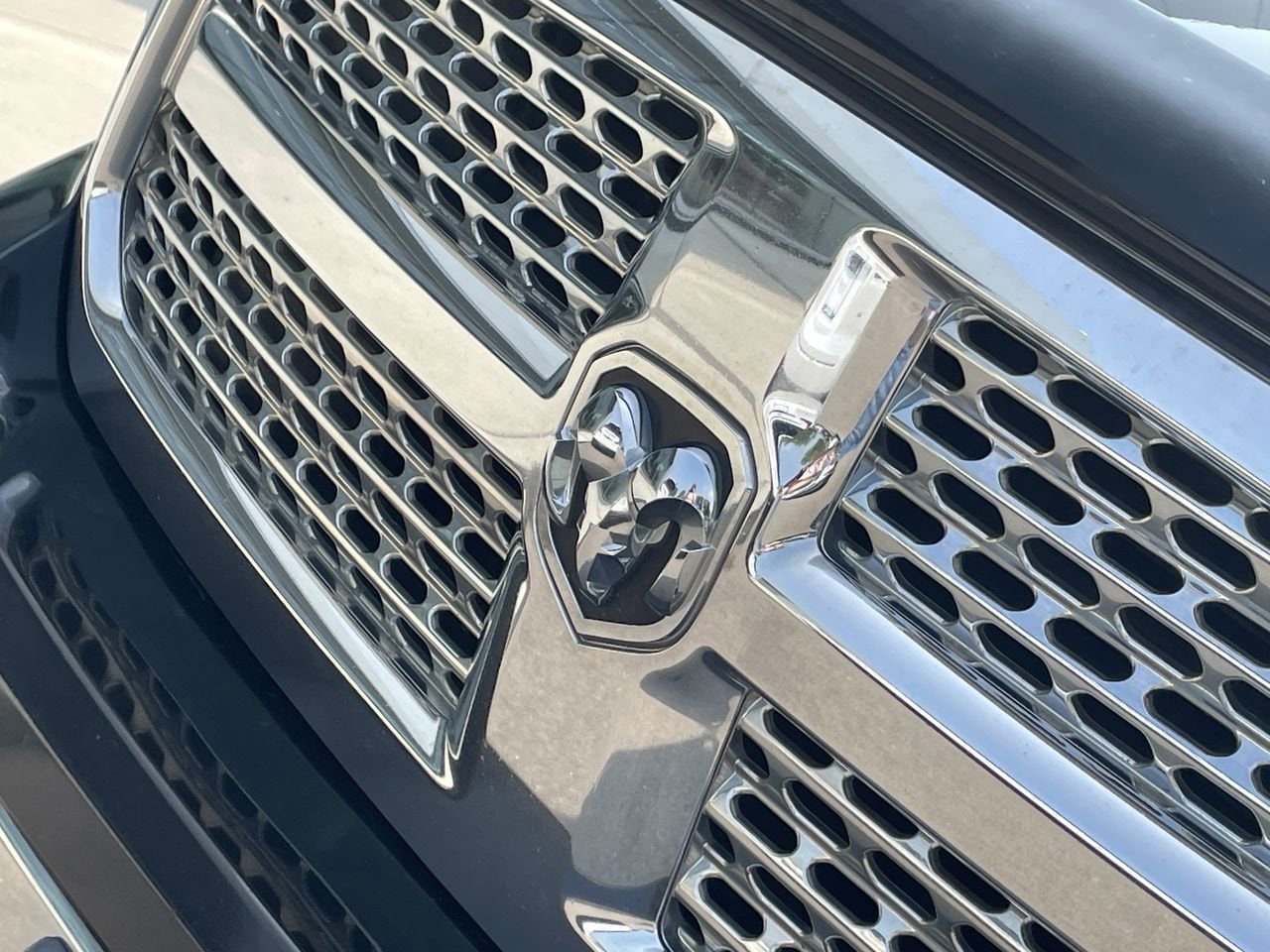 2013 RAM 1500 Laramie 38