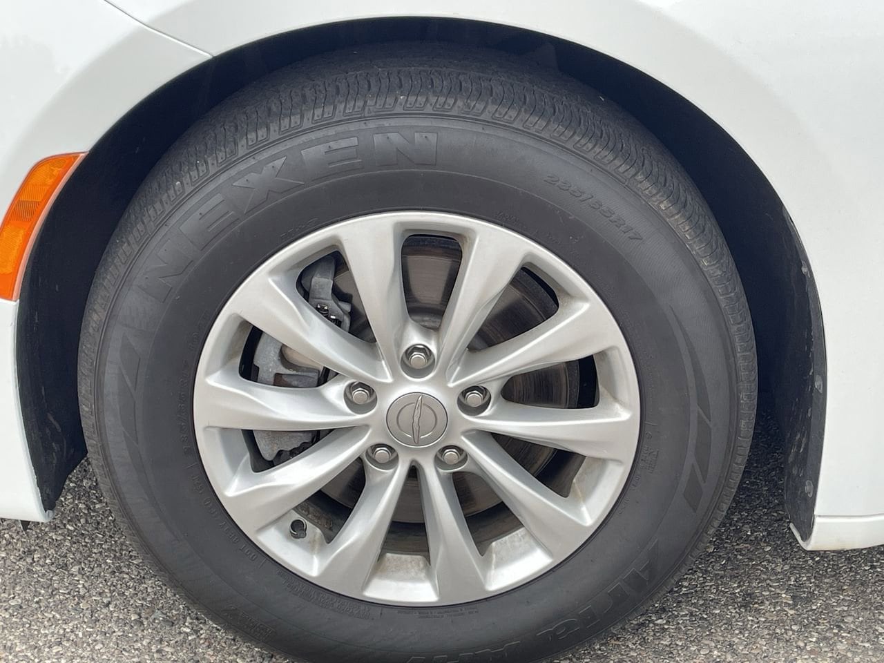 Thumbnail: 2019 Chrysler Pacifica - 37