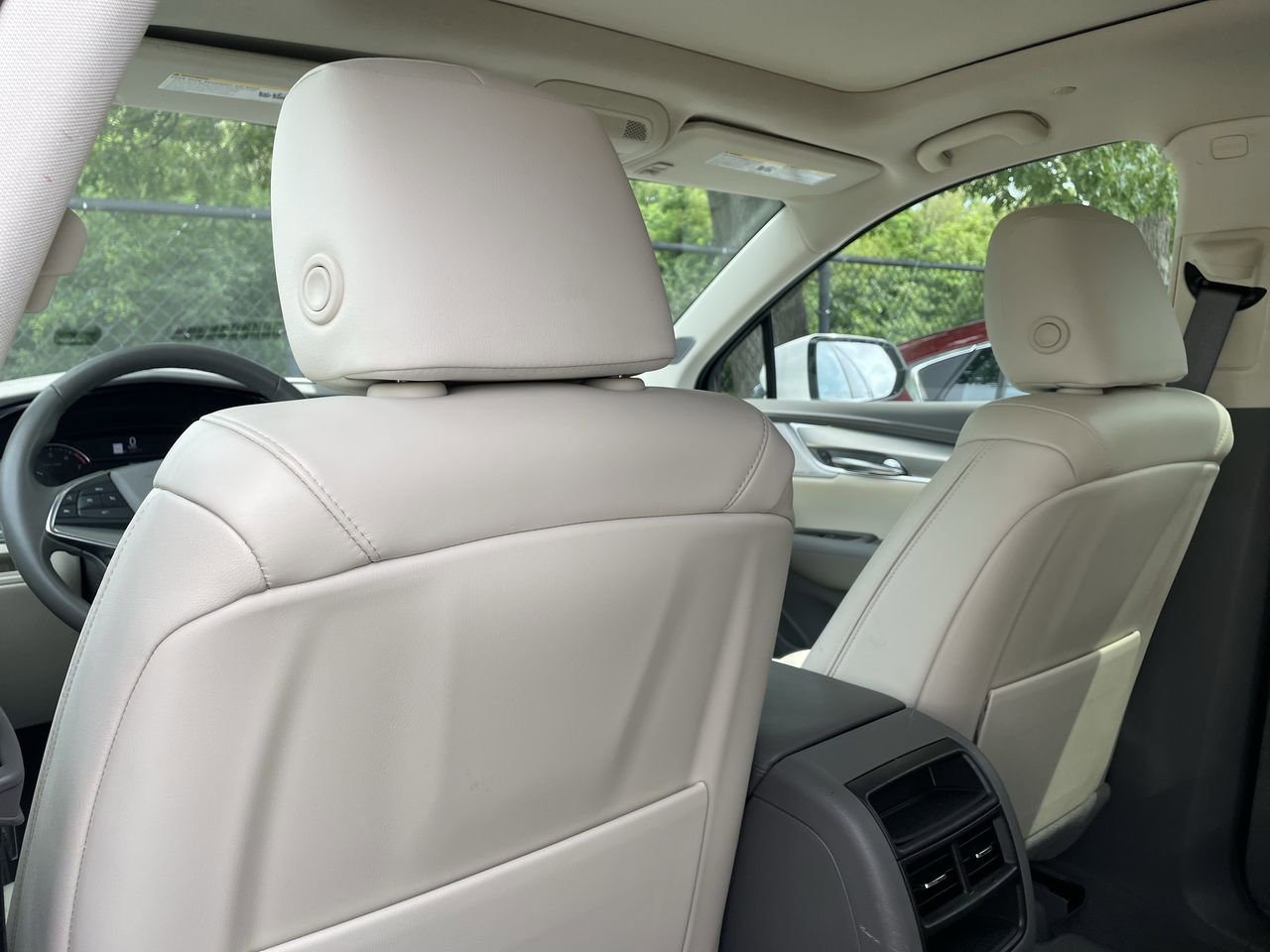 Thumbnail: 2023 Cadillac XT5 - 20