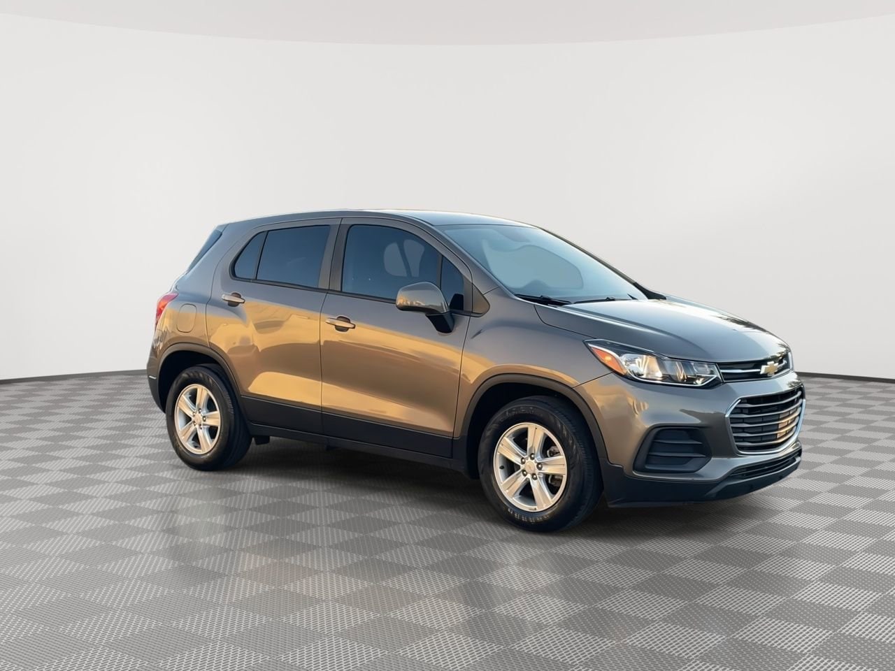 Thumbnail: 2021 Chevrolet Trax - 2