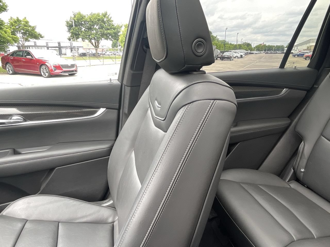 Thumbnail: 2022 Cadillac XT6 - 12