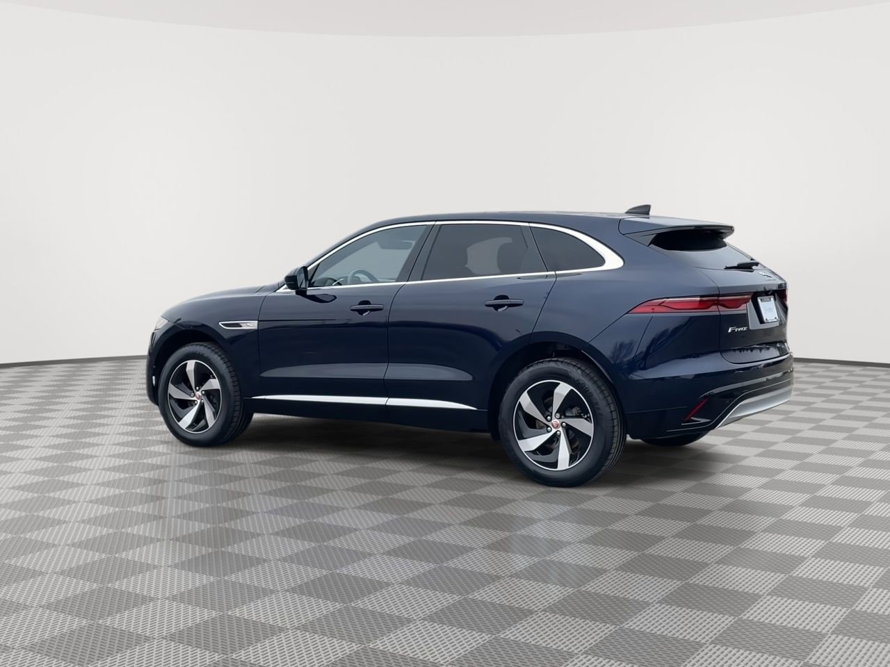 Thumbnail: 2021 Jaguar F-Pace - 6