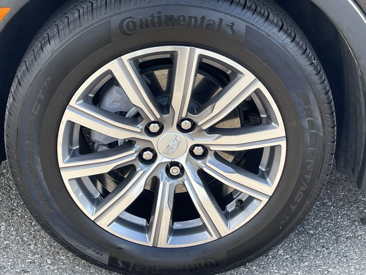 Thumbnail: 2023 Cadillac XT4 - 39