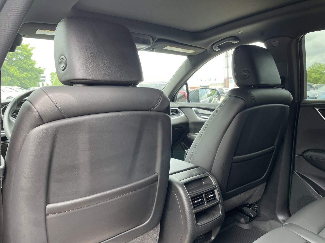 Thumbnail: 2020 Cadillac XT5 - 20