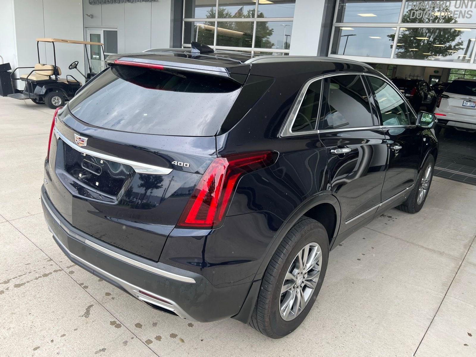 Thumbnail: 2022 Cadillac XT5 - 3
