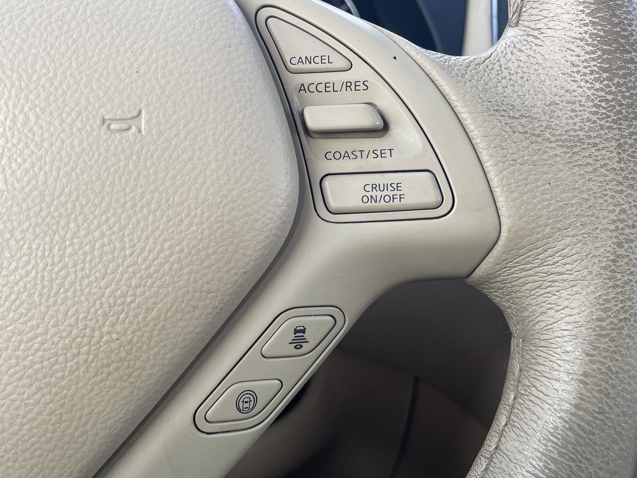 Thumbnail: 2011 INFINITI EX35 - 29