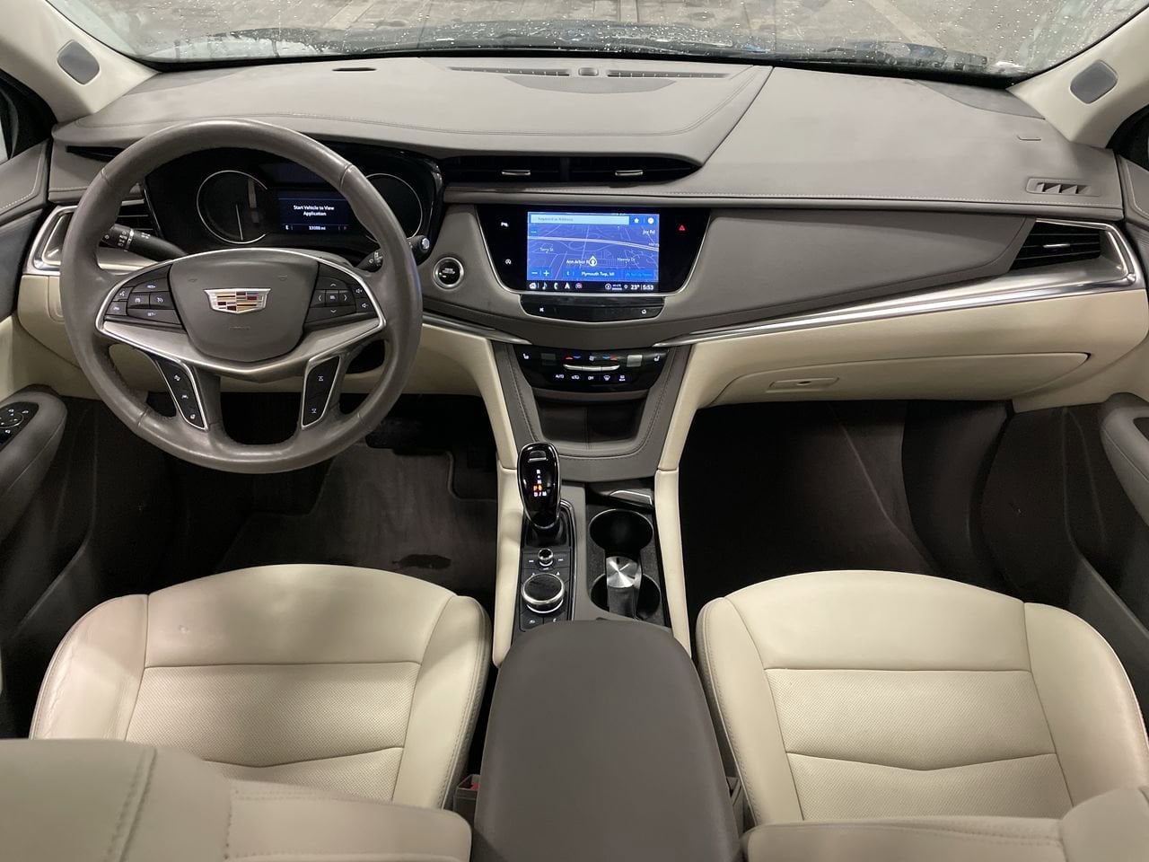 Thumbnail: 2023 Cadillac XT5 - 25