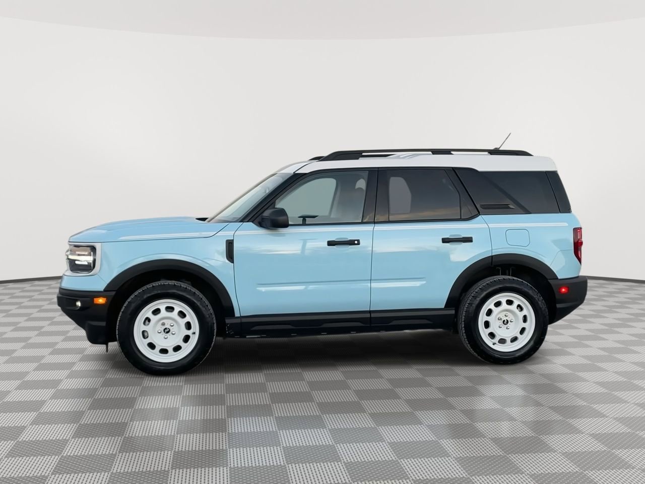 Thumbnail: 2023 Ford Bronco Sport - 5