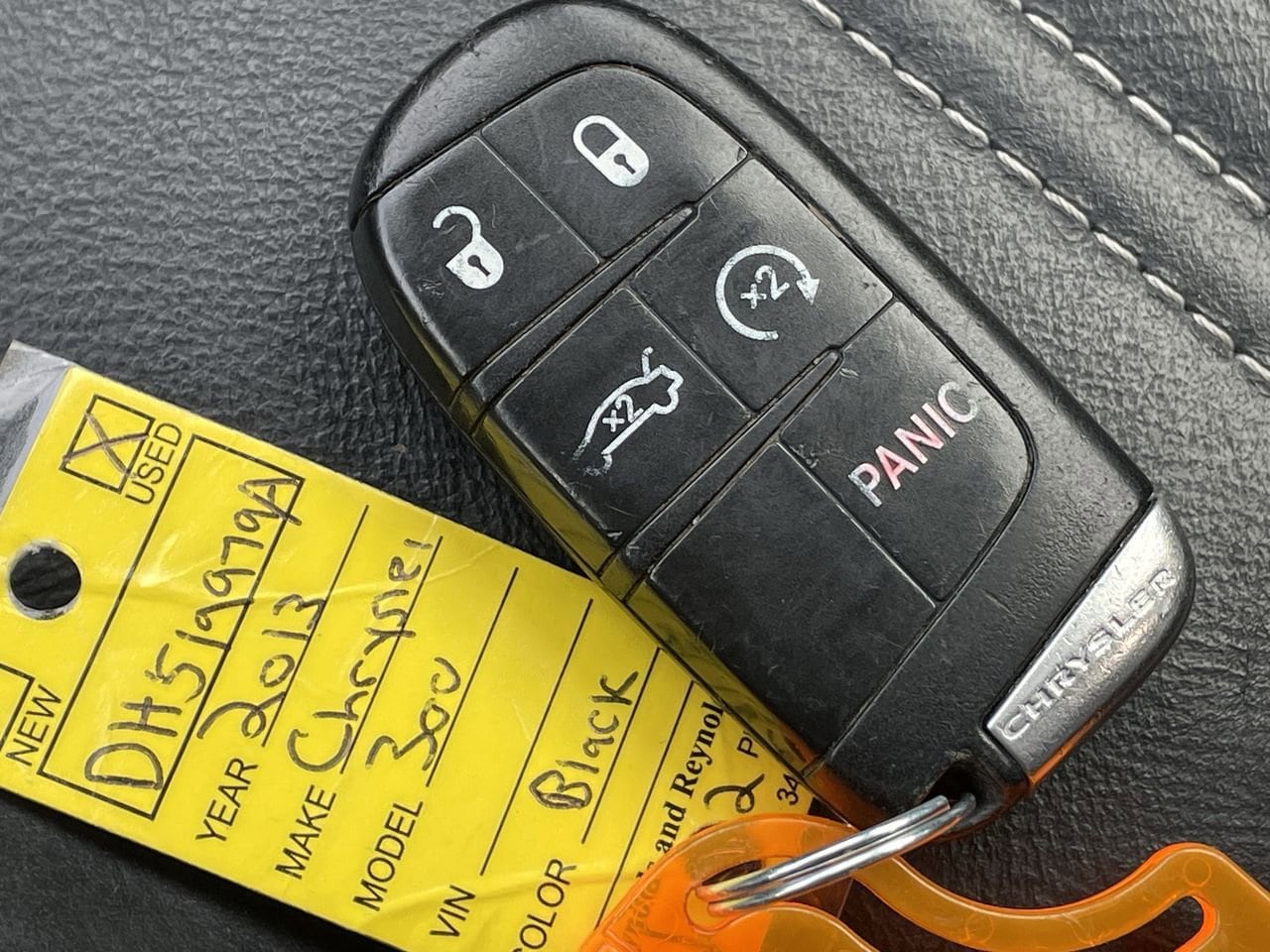 Thumbnail: 2013 Chrysler 300 - 28