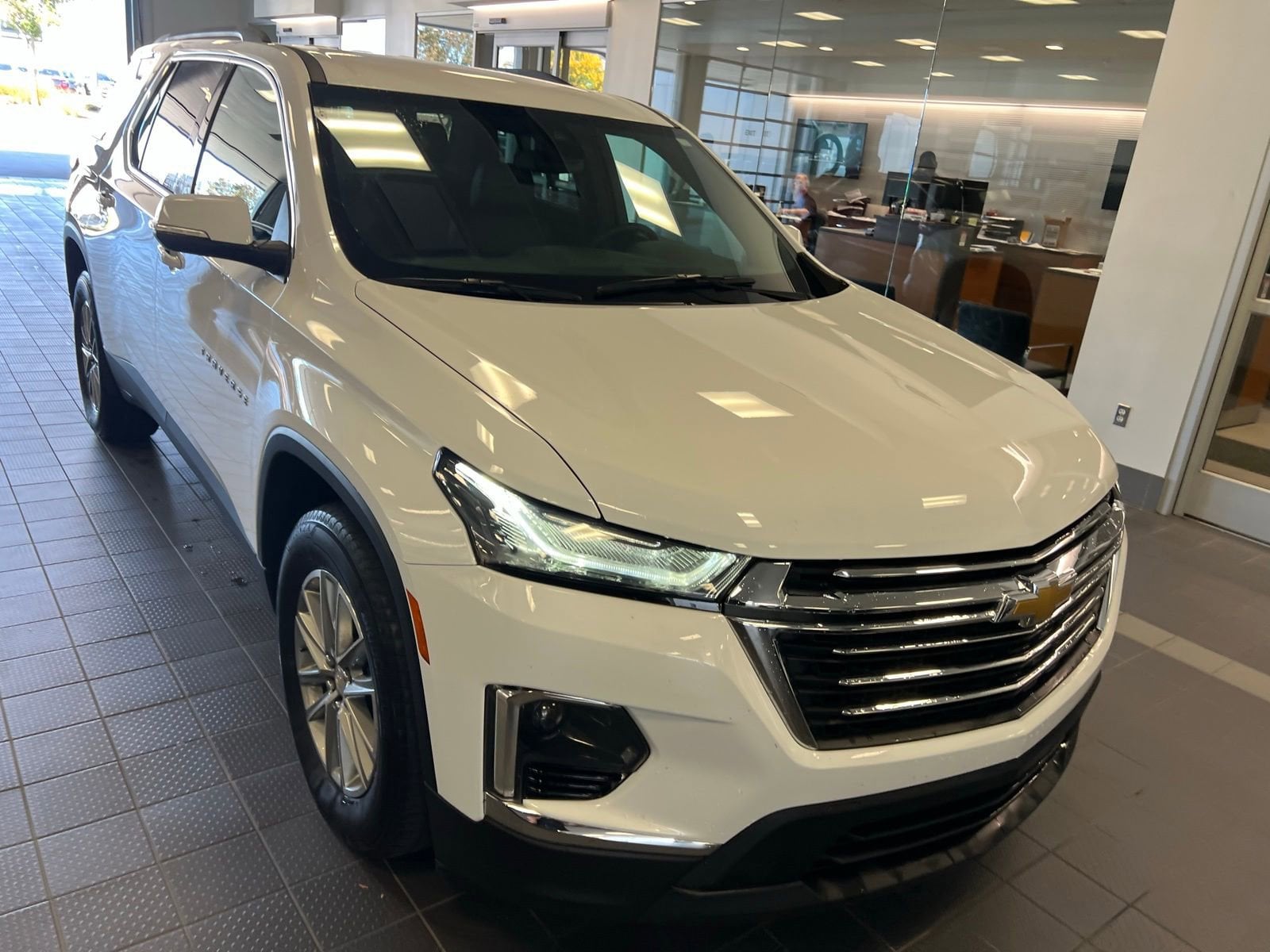 Thumbnail: 2023 Chevrolet Traverse - 4