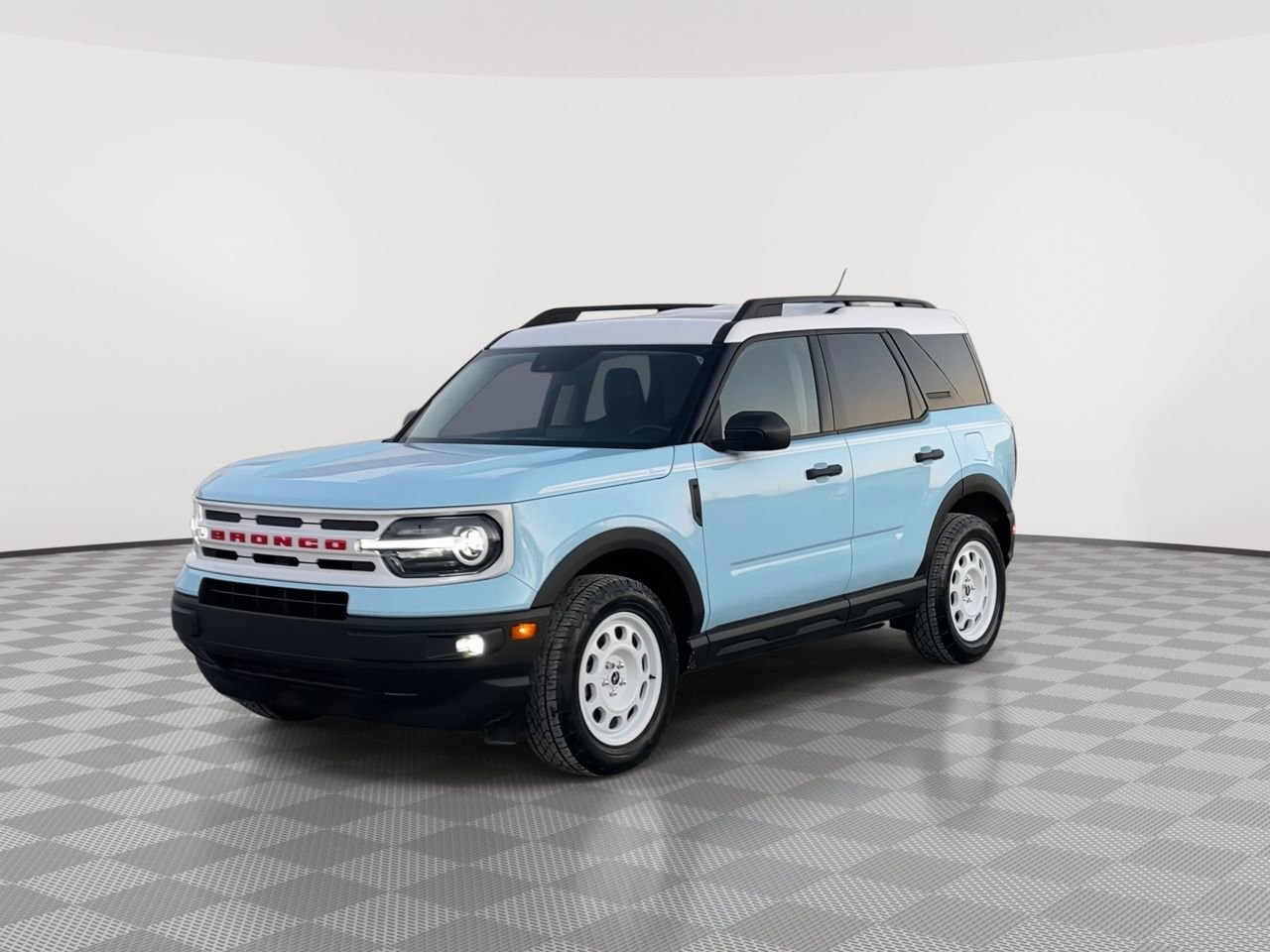 Thumbnail: 2023 Ford Bronco Sport - 4