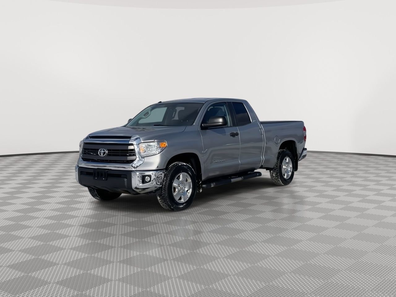 Thumbnail: 2016 Toyota Tundra - 4