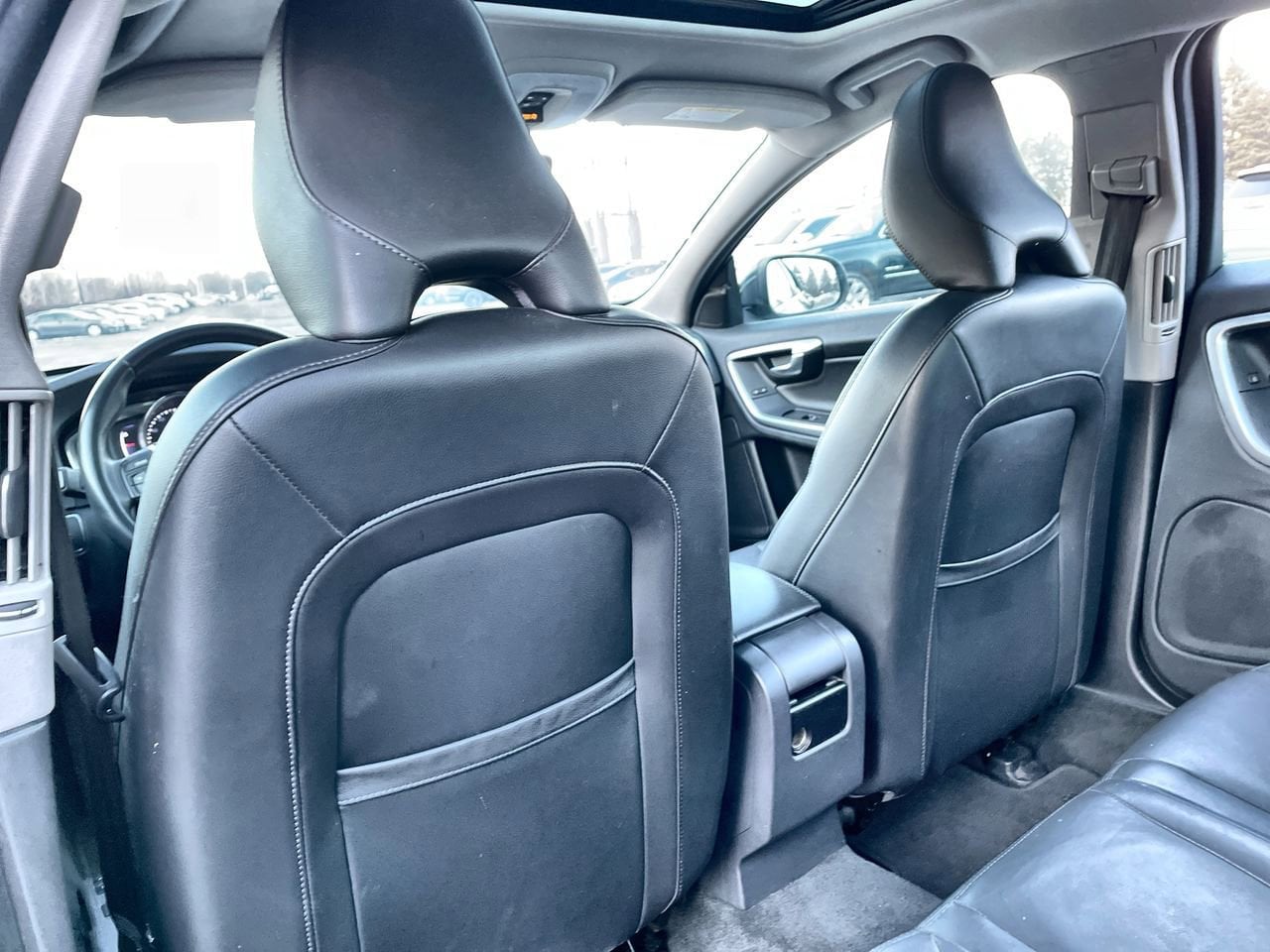 Thumbnail: 2016 Volvo S60 - 19