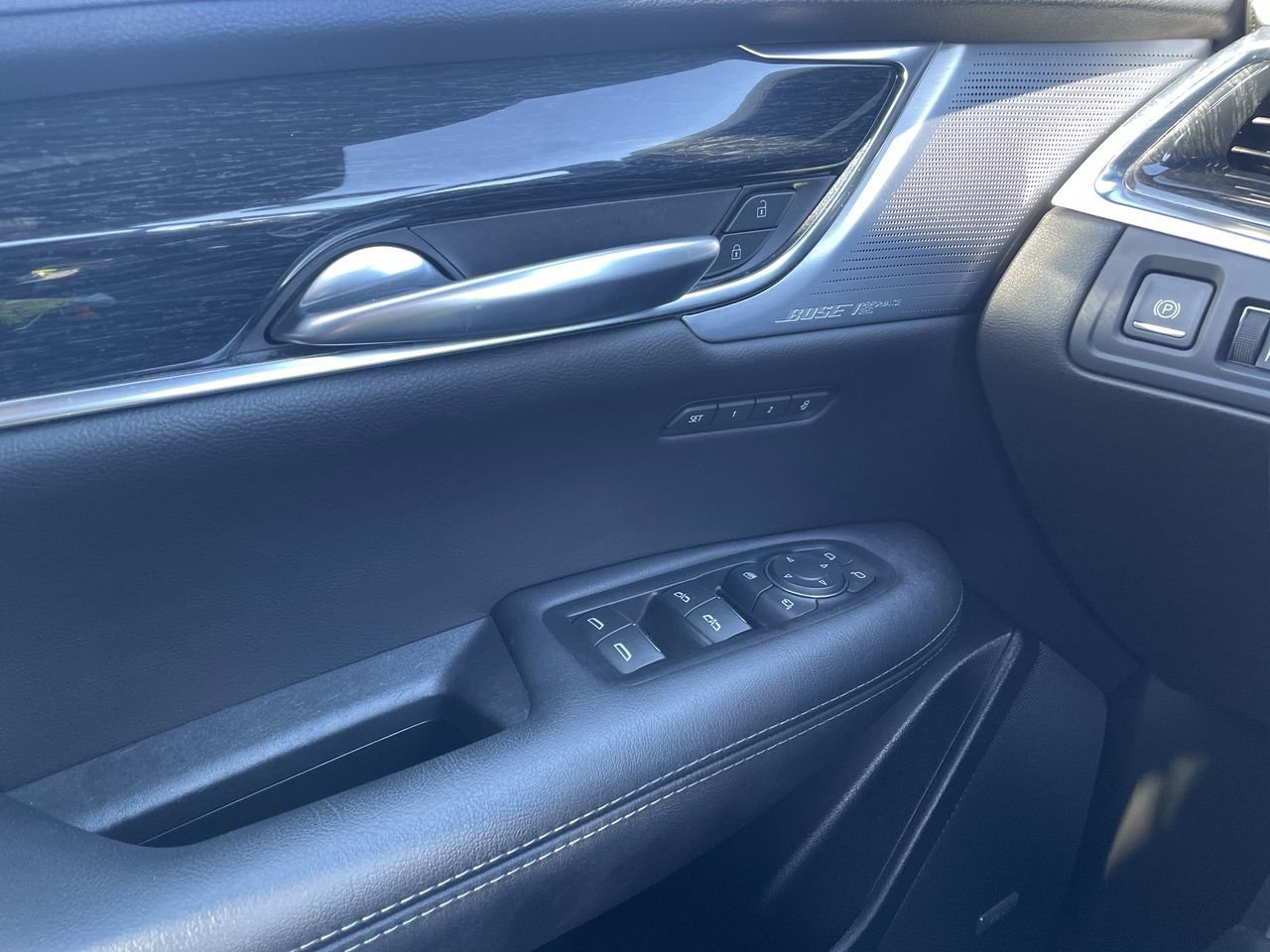Thumbnail: 2023 Cadillac XT5 - 34