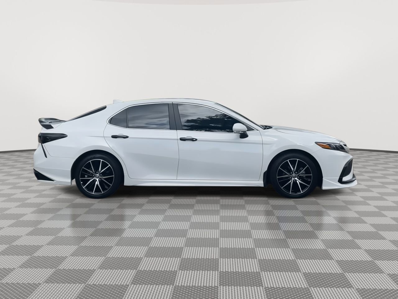 Thumbnail: 2023 Toyota Camry - 9