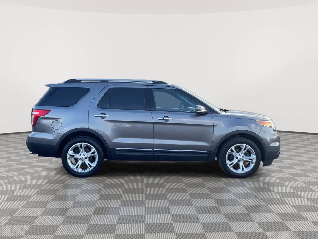Thumbnail: 2012 Ford Explorer - 9
