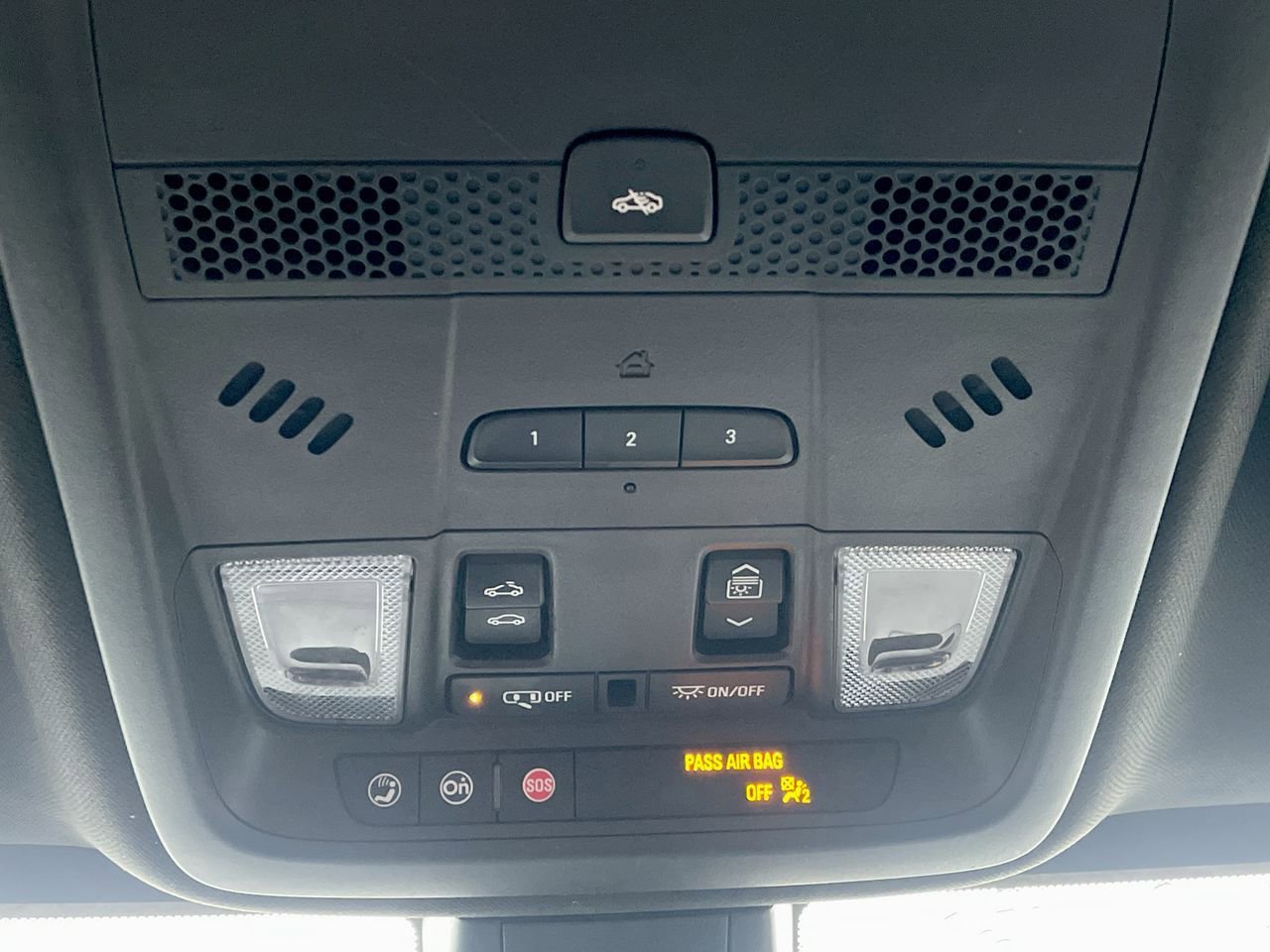 Thumbnail: 2022 Cadillac XT5 - 31