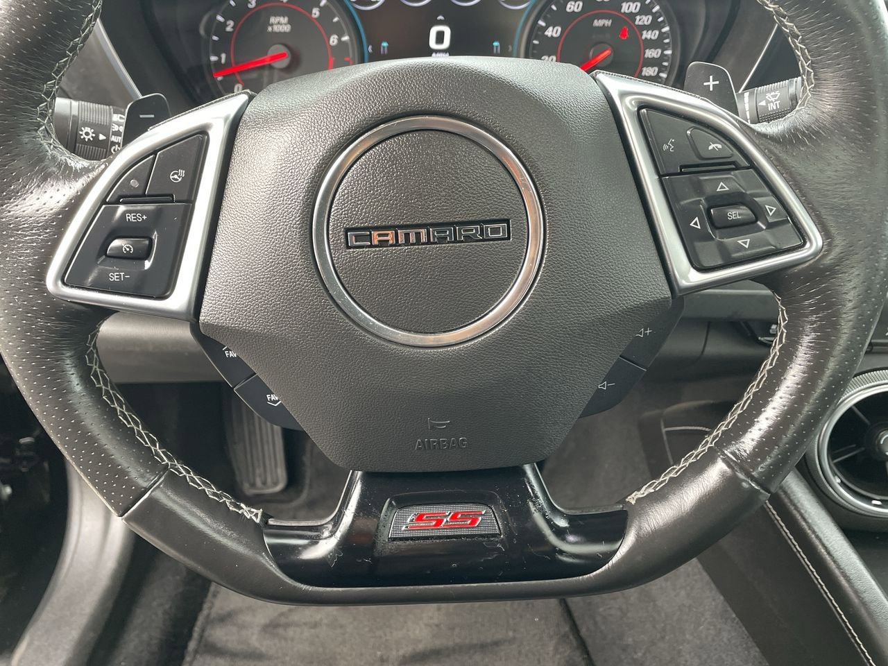 Thumbnail: 2018 Chevrolet Camaro - 10