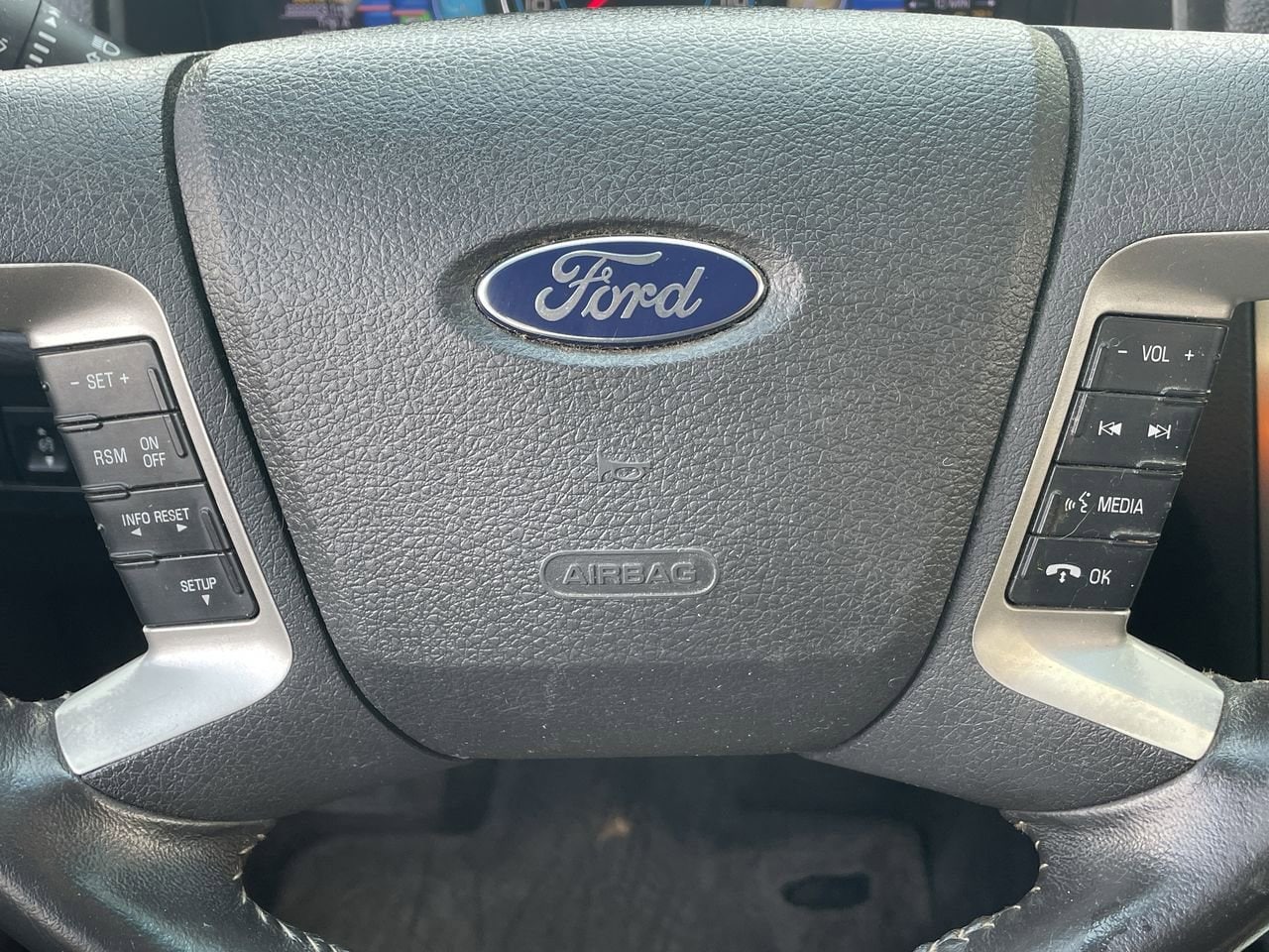 Thumbnail: 2010 Ford Fusion - 10