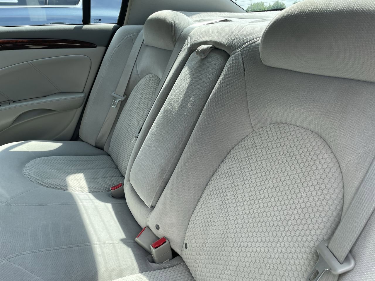 Thumbnail: 2011 Buick Lucerne - 18