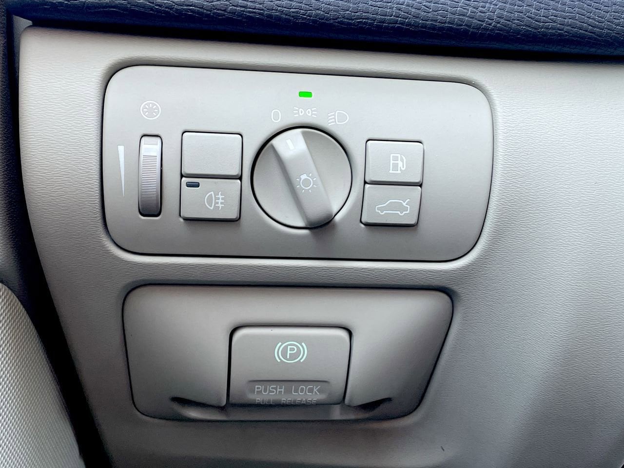 Thumbnail: 2011 Volvo XC60 - 28