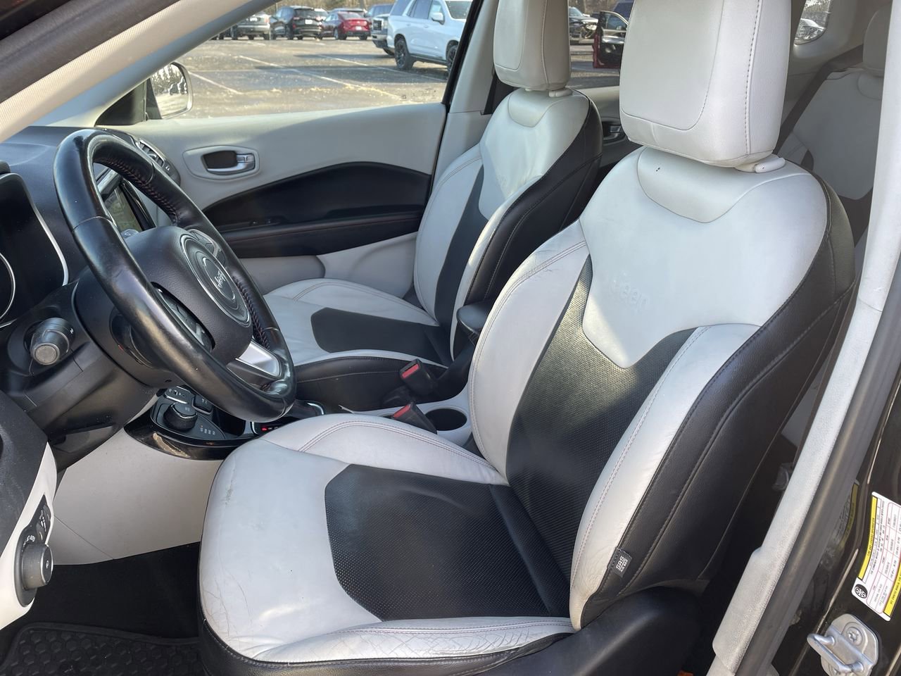 Thumbnail: 2018 Jeep Compass - 12