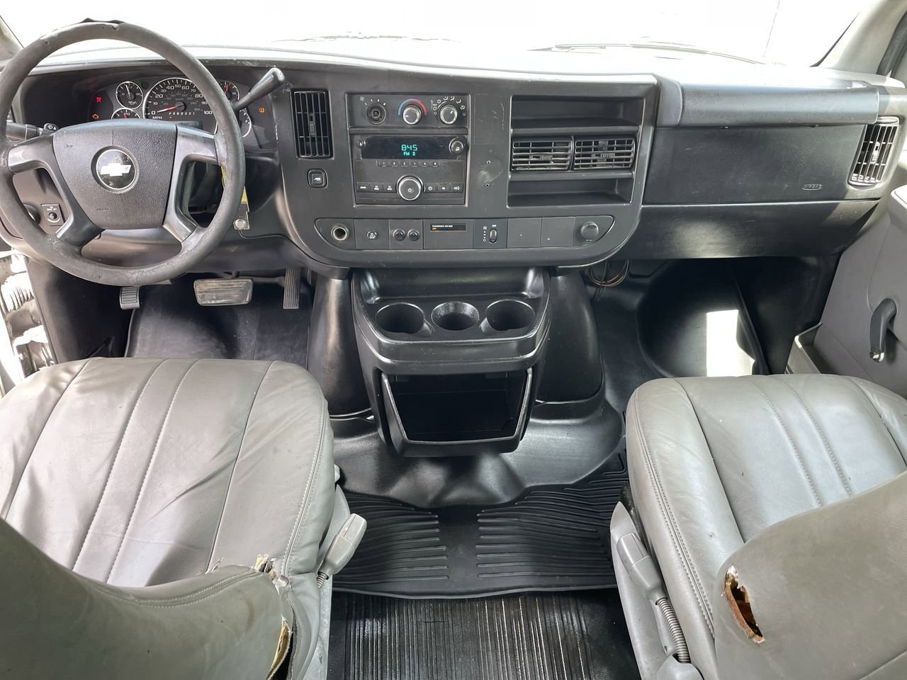 Thumbnail: 2014 Chevrolet Express - 20